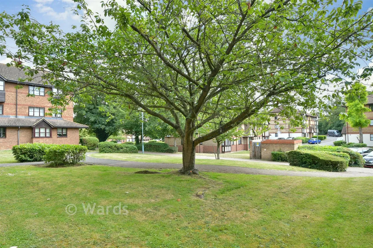 Clifton Walk, Dartford, DA2, photo 14