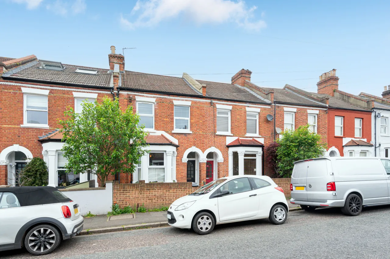1 bed flat to rent, London, SW16