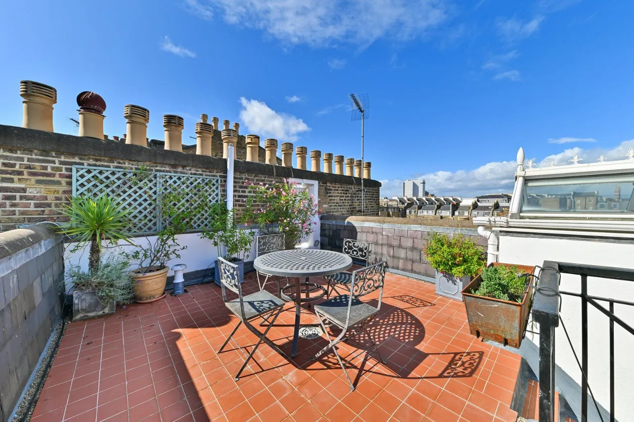3 bed flat for sale — Onslow Gardens, South Kensington, London, SW7 3AQ