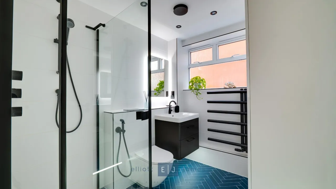 Avondale Close, Loughton, photo 6