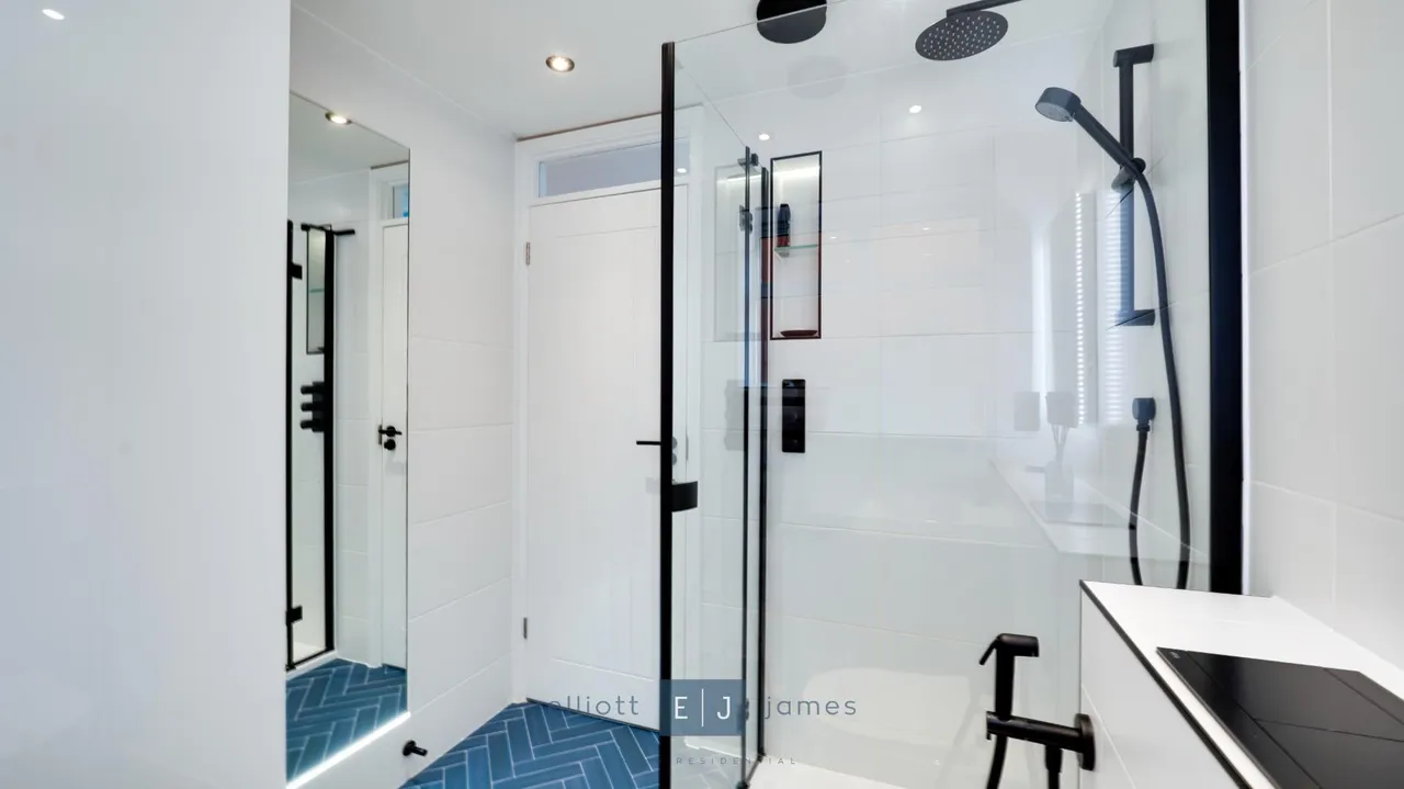 Avondale Close, Loughton, photo 7