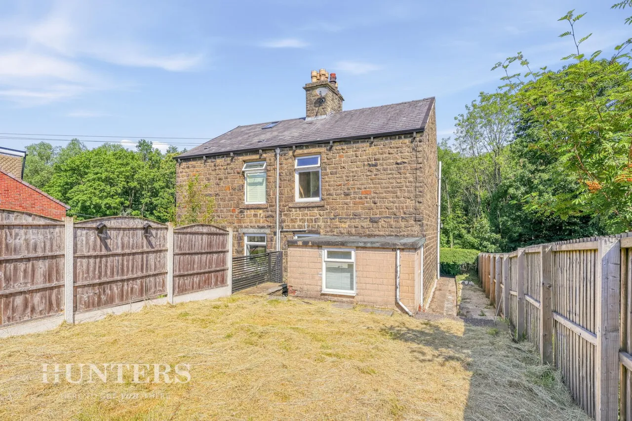 Manchester Road, Greenfield, OL3, photo 18