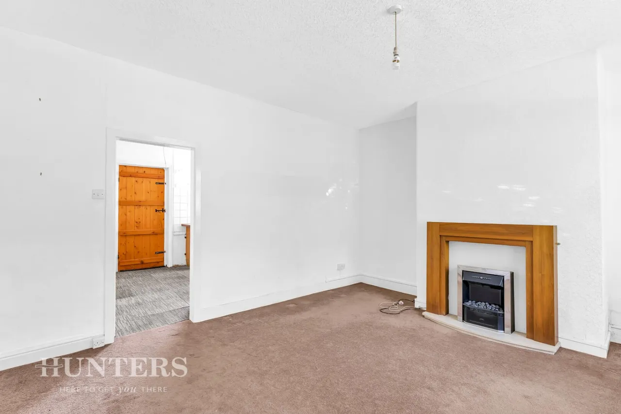 Manchester Road, Greenfield, OL3, photo 4