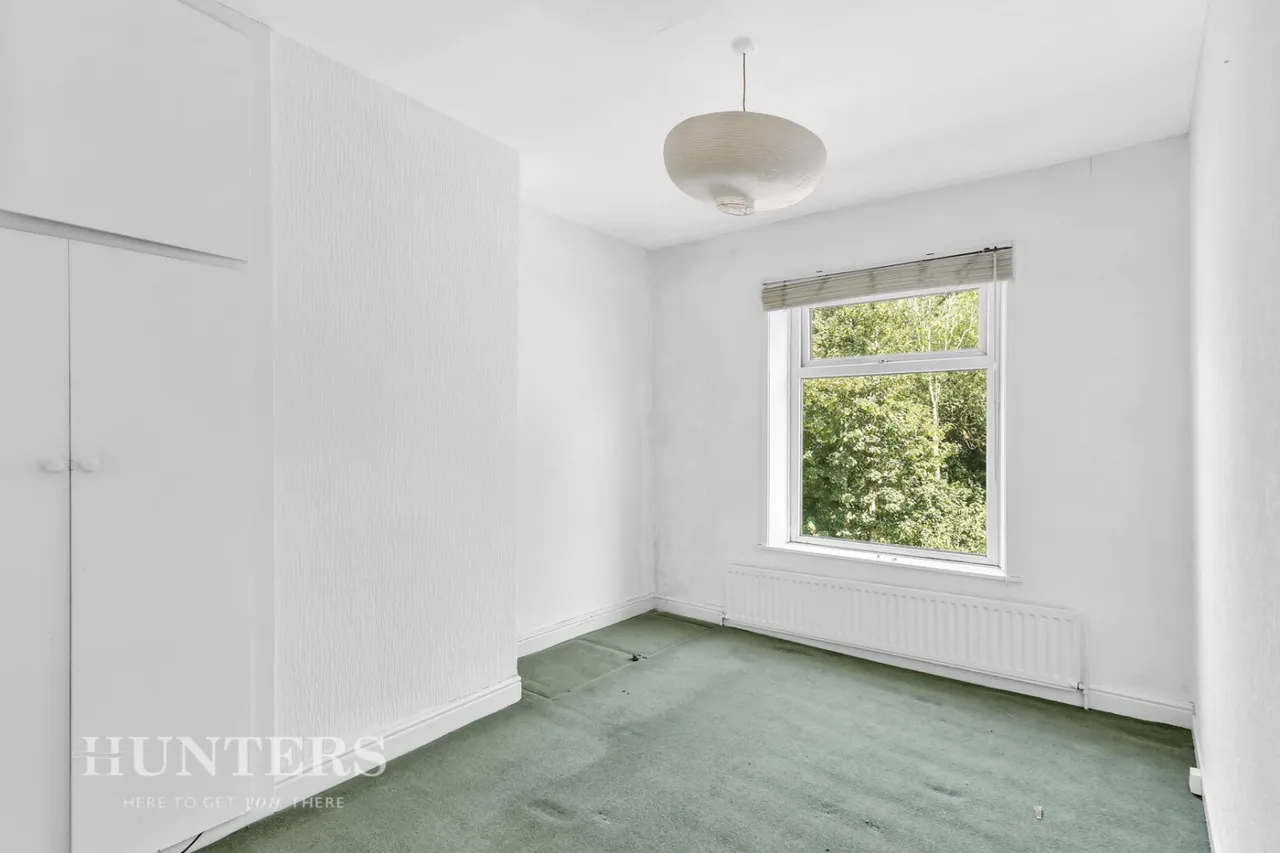 Manchester Road, Greenfield, OL3, photo 12
