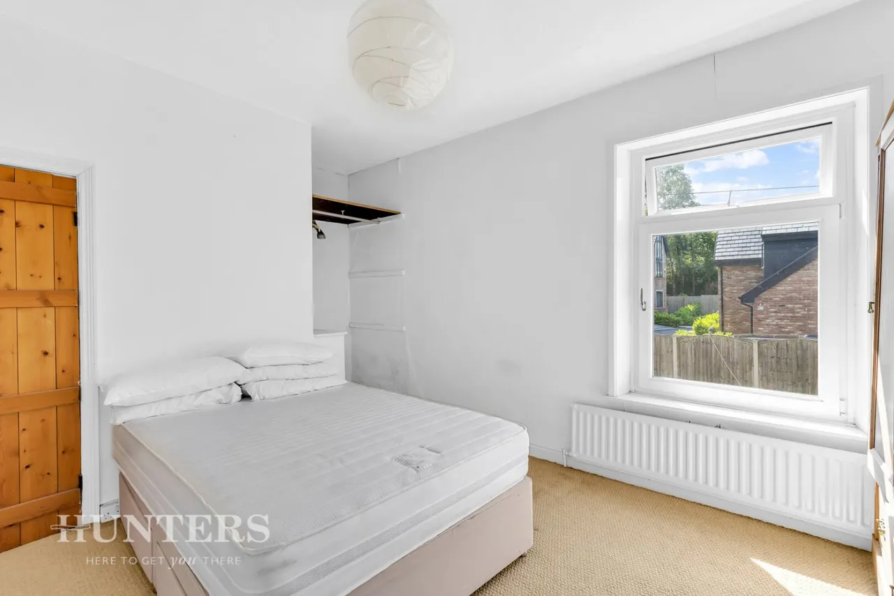 Manchester Road, Greenfield, OL3, photo 15