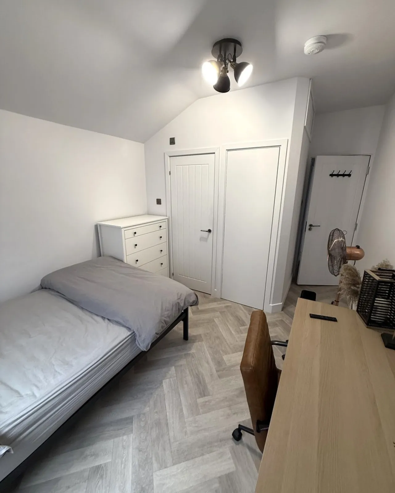 London Road, Reading, Berkshire, photo 10