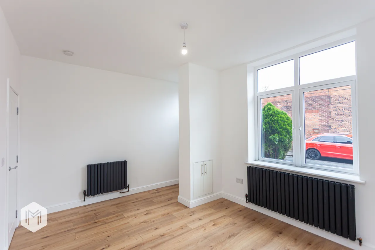 Pool Bank Street, Middleton, M24, photo 5