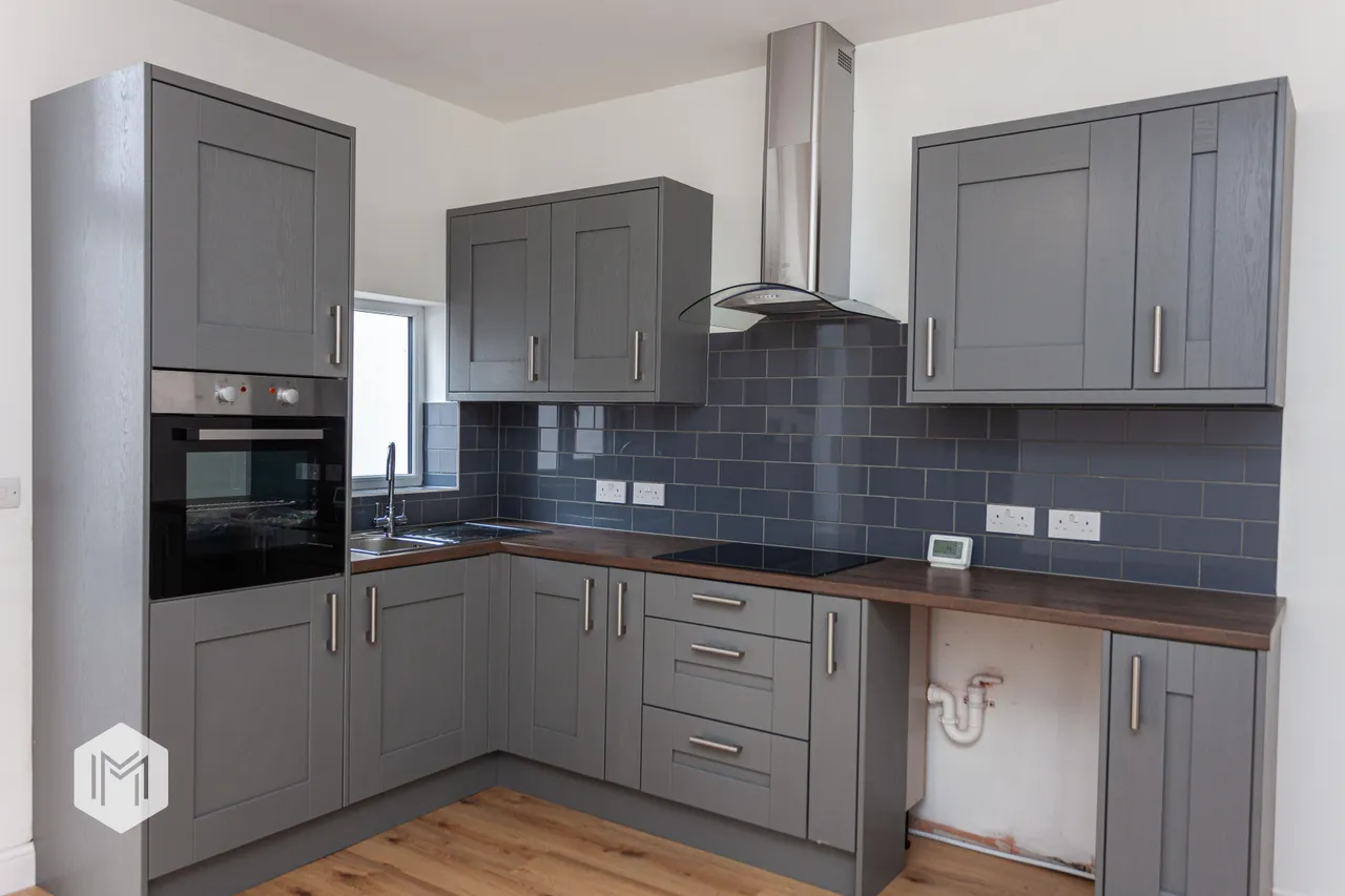 Pool Bank Street, Middleton, M24, photo 8