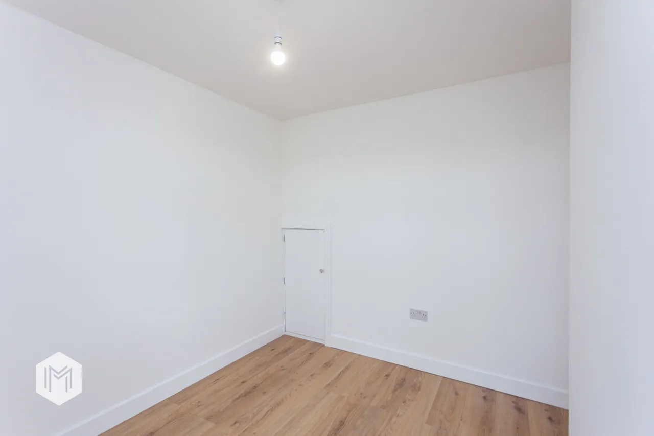 Pool Bank Street, Middleton, M24, photo 15