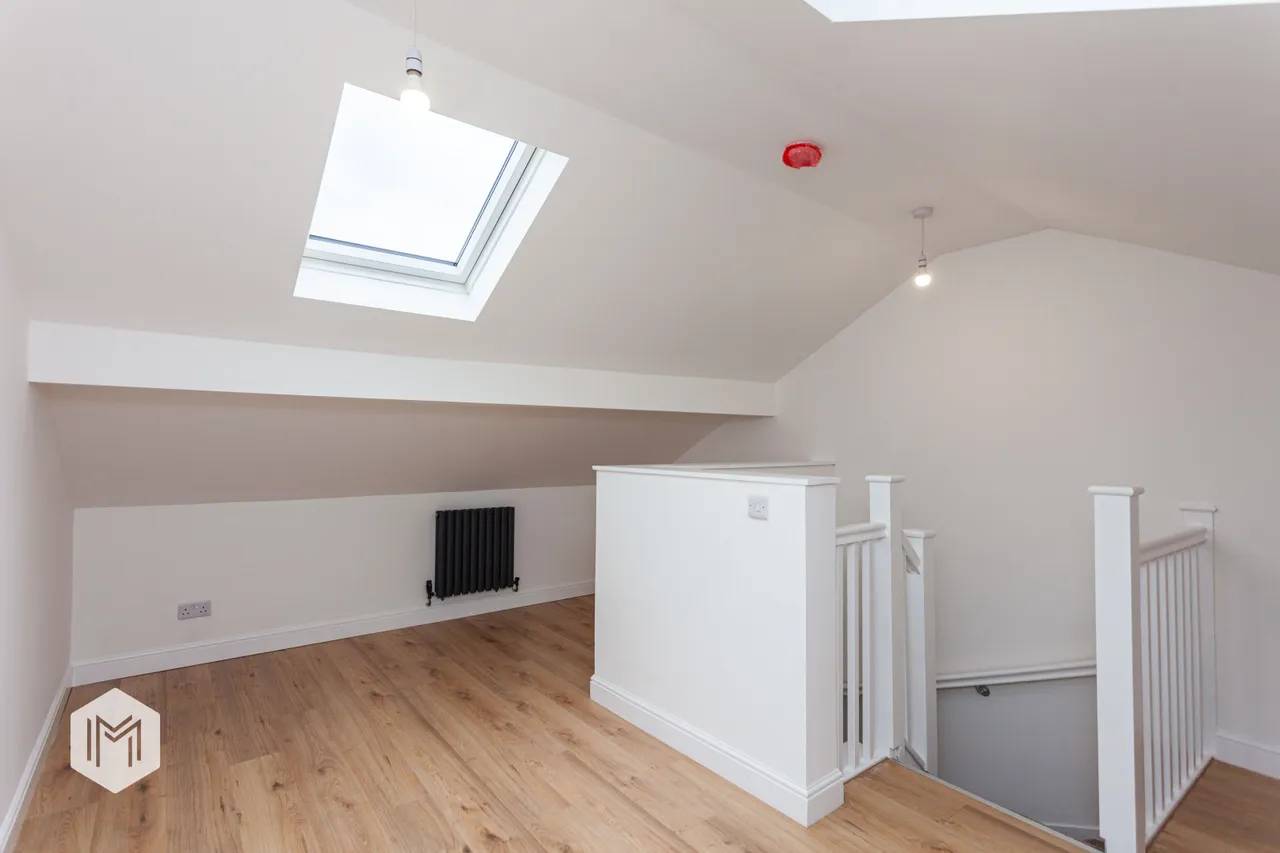 Pool Bank Street, Middleton, M24, photo 16