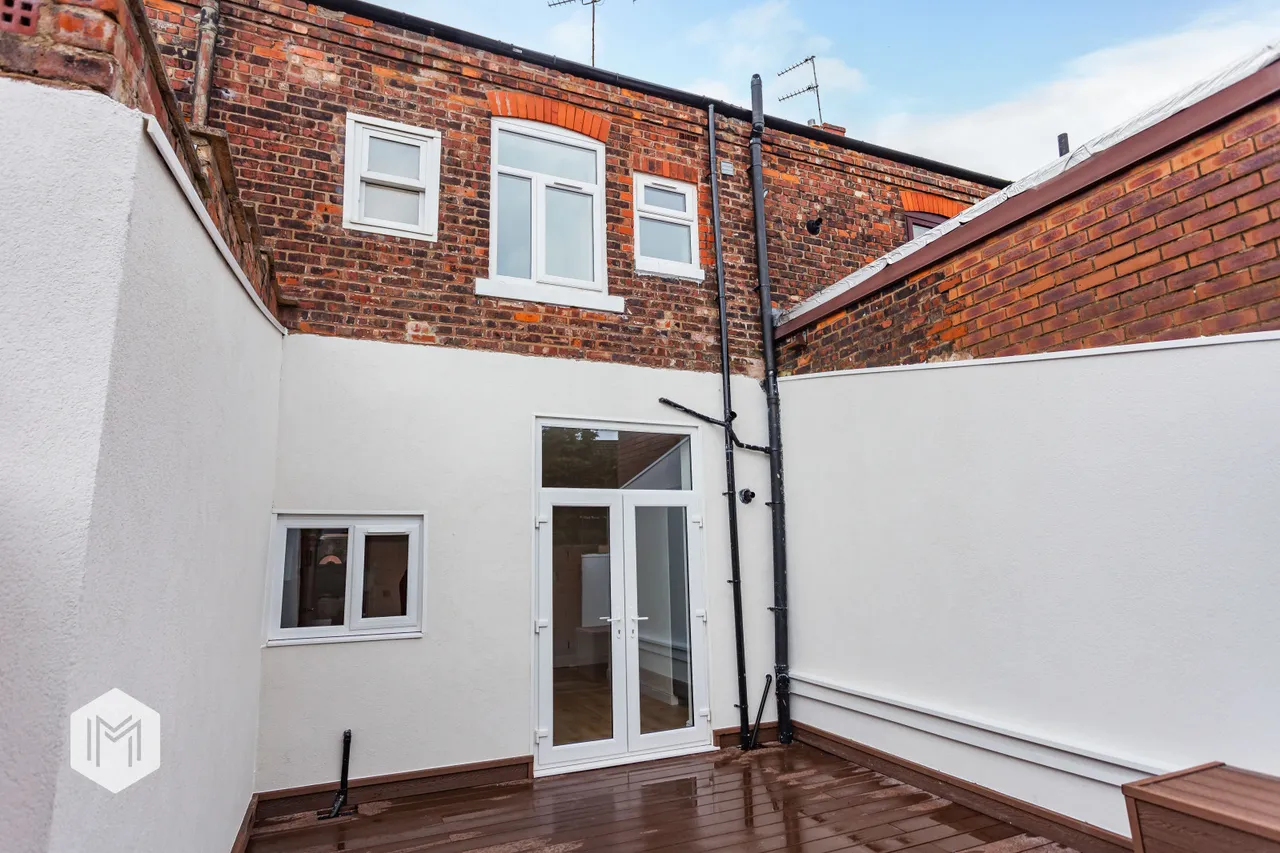 Pool Bank Street, Middleton, M24, photo 19