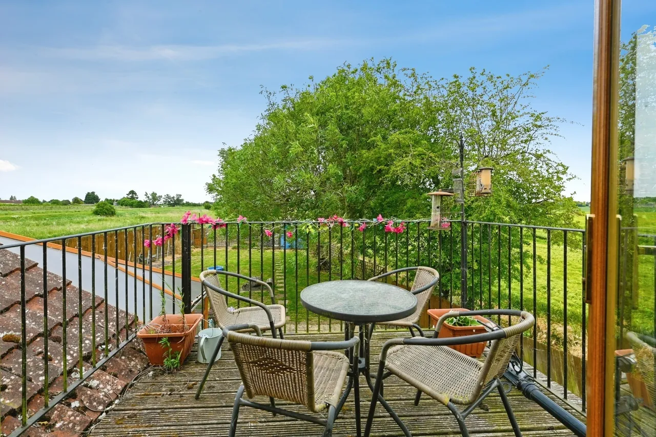 Main Road, Three Holes, Wisbech, Norfolk, PE14, photo 2
