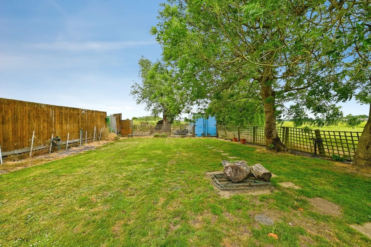 Main Road, Three Holes, Wisbech, Norfolk, PE14, photo 23