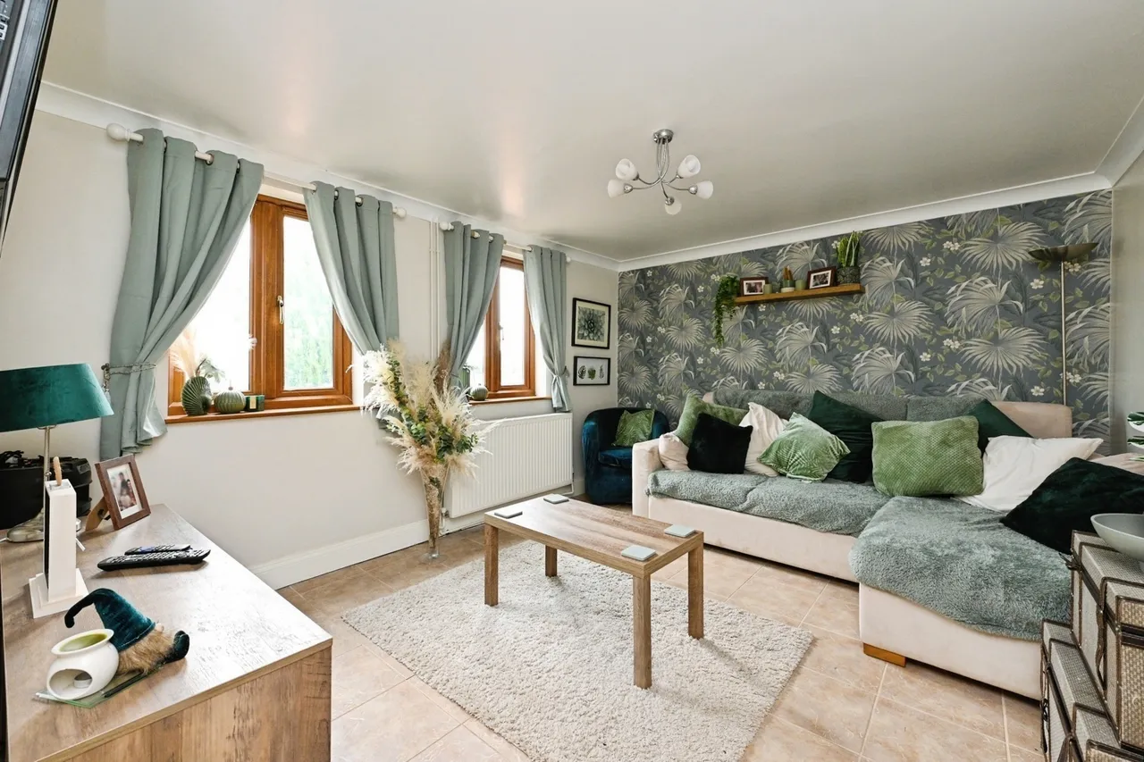Main Road, Three Holes, Wisbech, Norfolk, PE14, photo 12