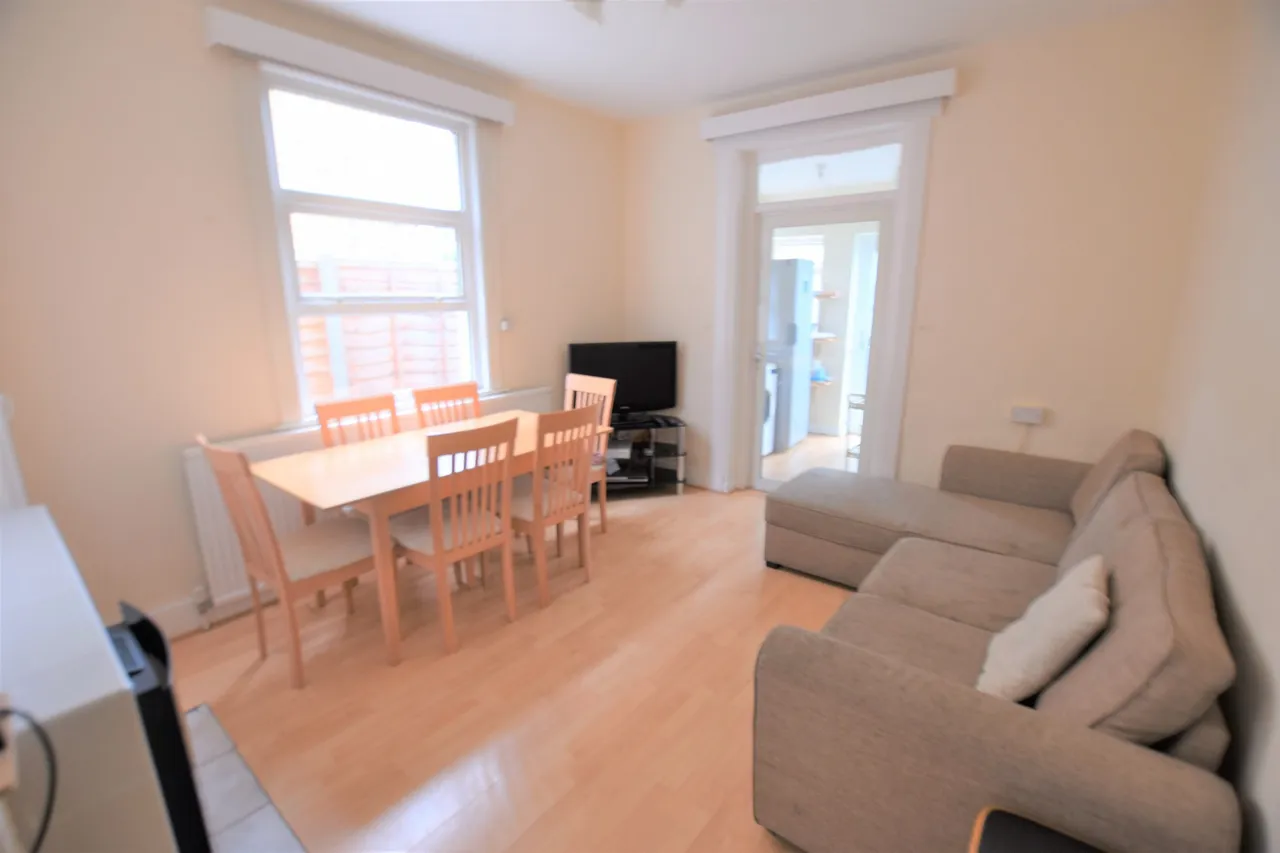 Isis Street, , SW18, photo 2