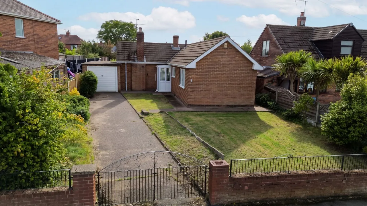 2 bed house for sale, Kingsway, Worksop, S81
