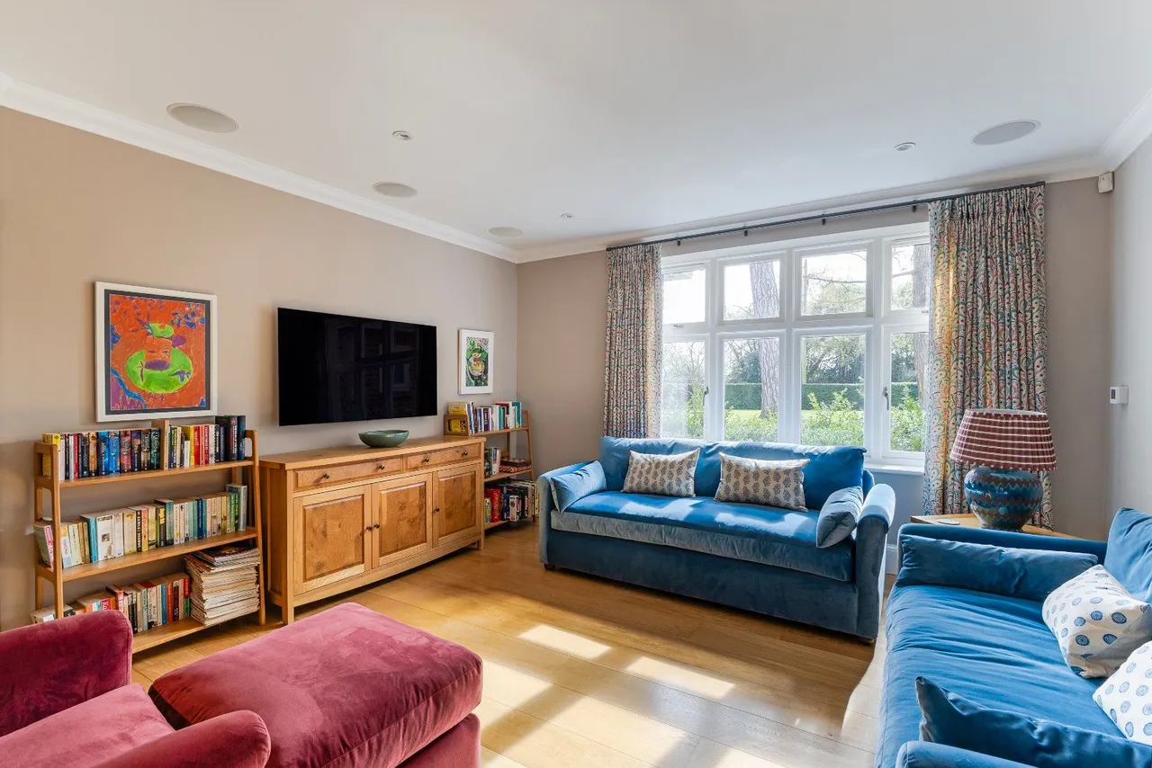 Cross Lane, East Common, Harpenden, Hertfordshire, AL5 1BX, photo 11