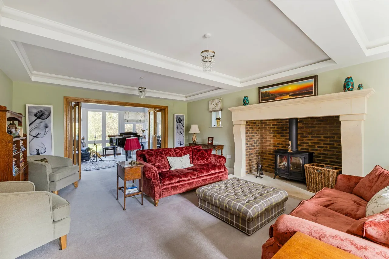 Cross Lane, East Common, Harpenden, Hertfordshire, AL5 1BX, photo 5