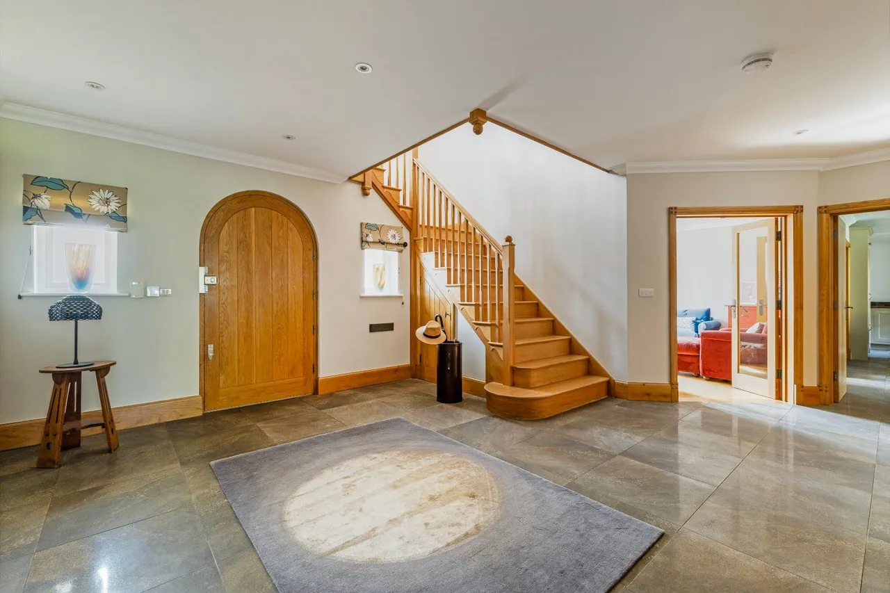 Cross Lane, East Common, Harpenden, Hertfordshire, AL5 1BX, photo 6