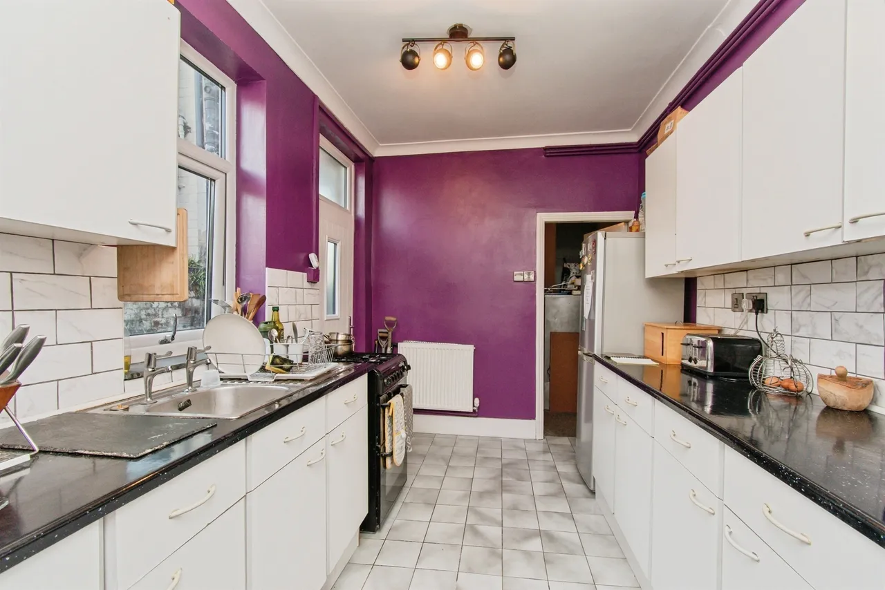Ashton Road, CASTLEFORD, photo 8