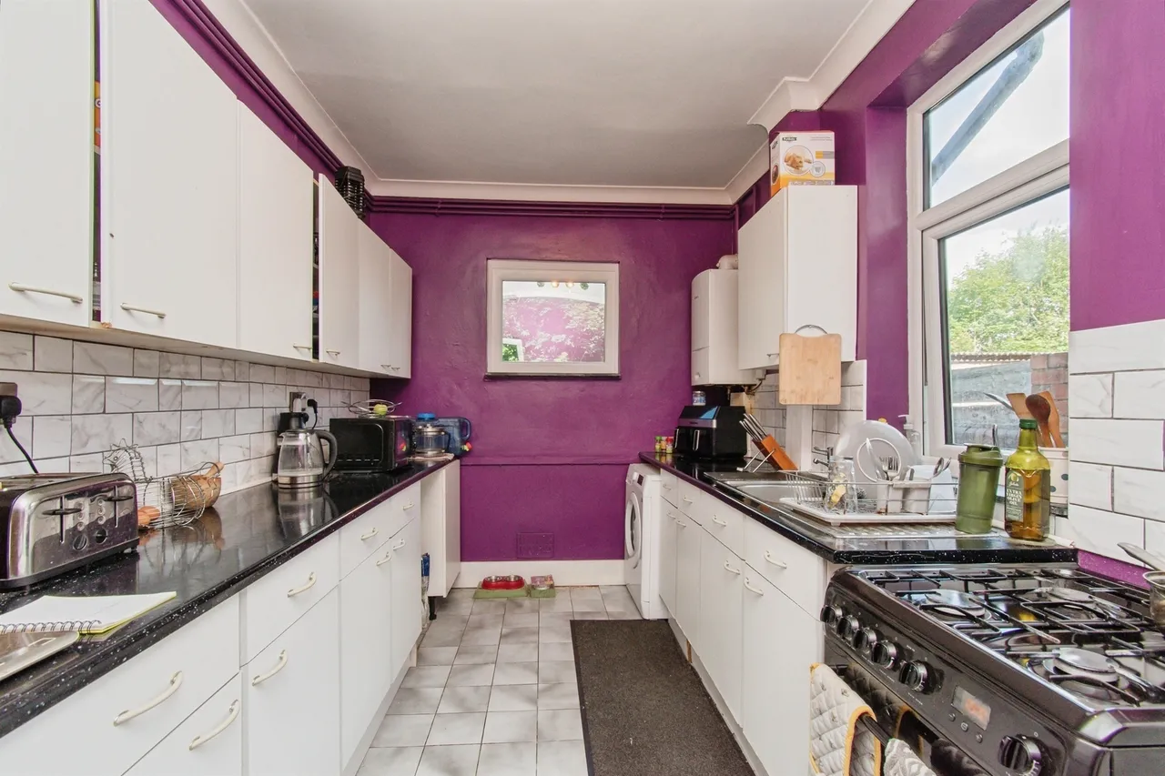 Ashton Road, CASTLEFORD, photo 7