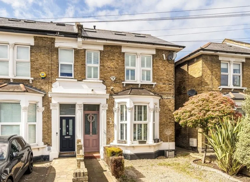 5 bed house to rent — Blythe Vale, Catford, SE6