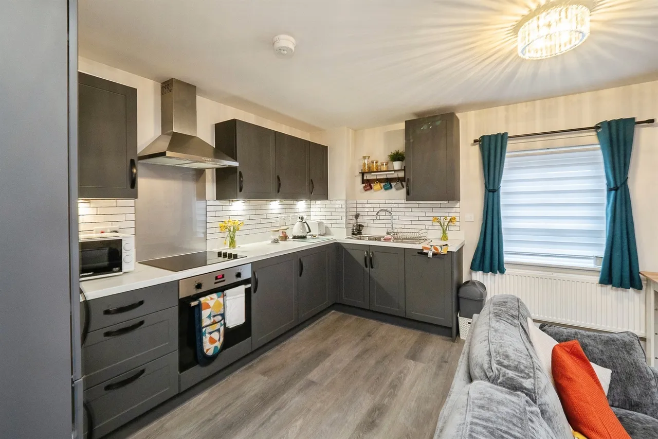 Sherston Crescent, Beverley, photo 4