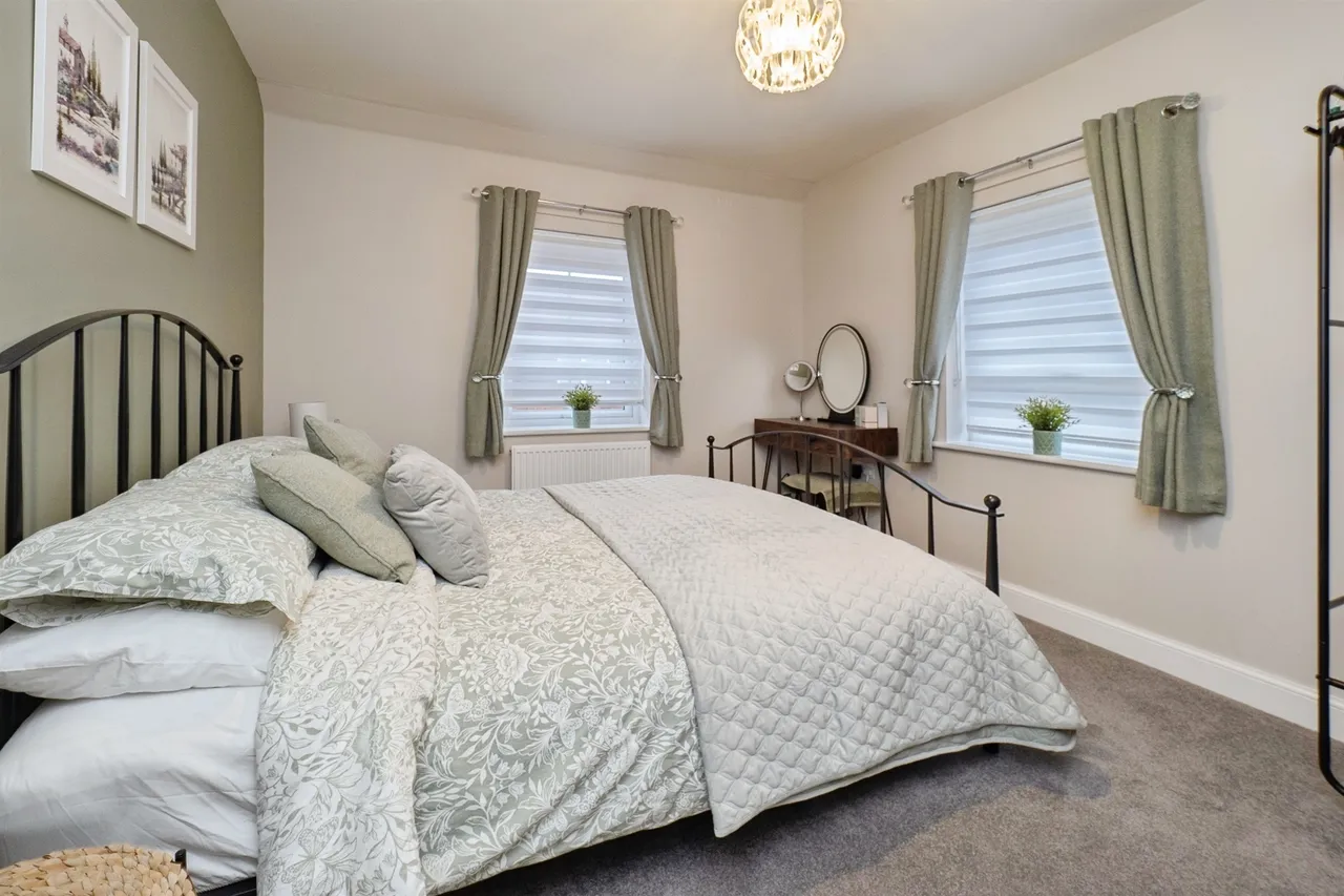 Sherston Crescent, Beverley, photo 8