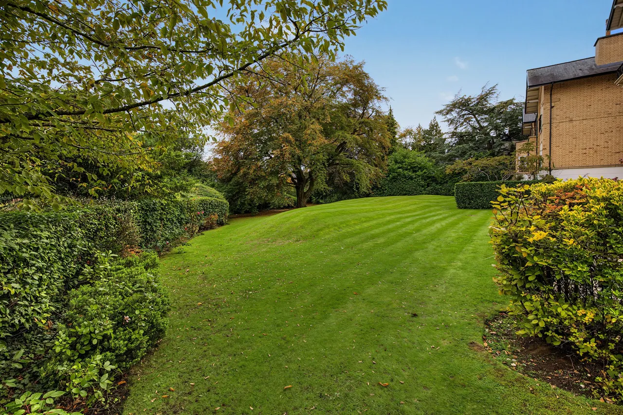 Beechmount, Altrincham, photo 12