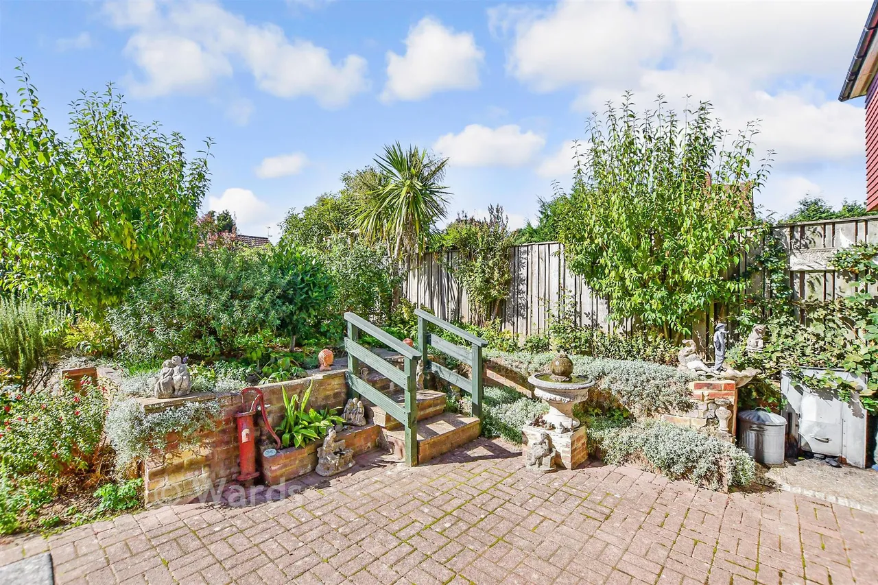 Frythe Close, Cranbrook, TN17, photo 16