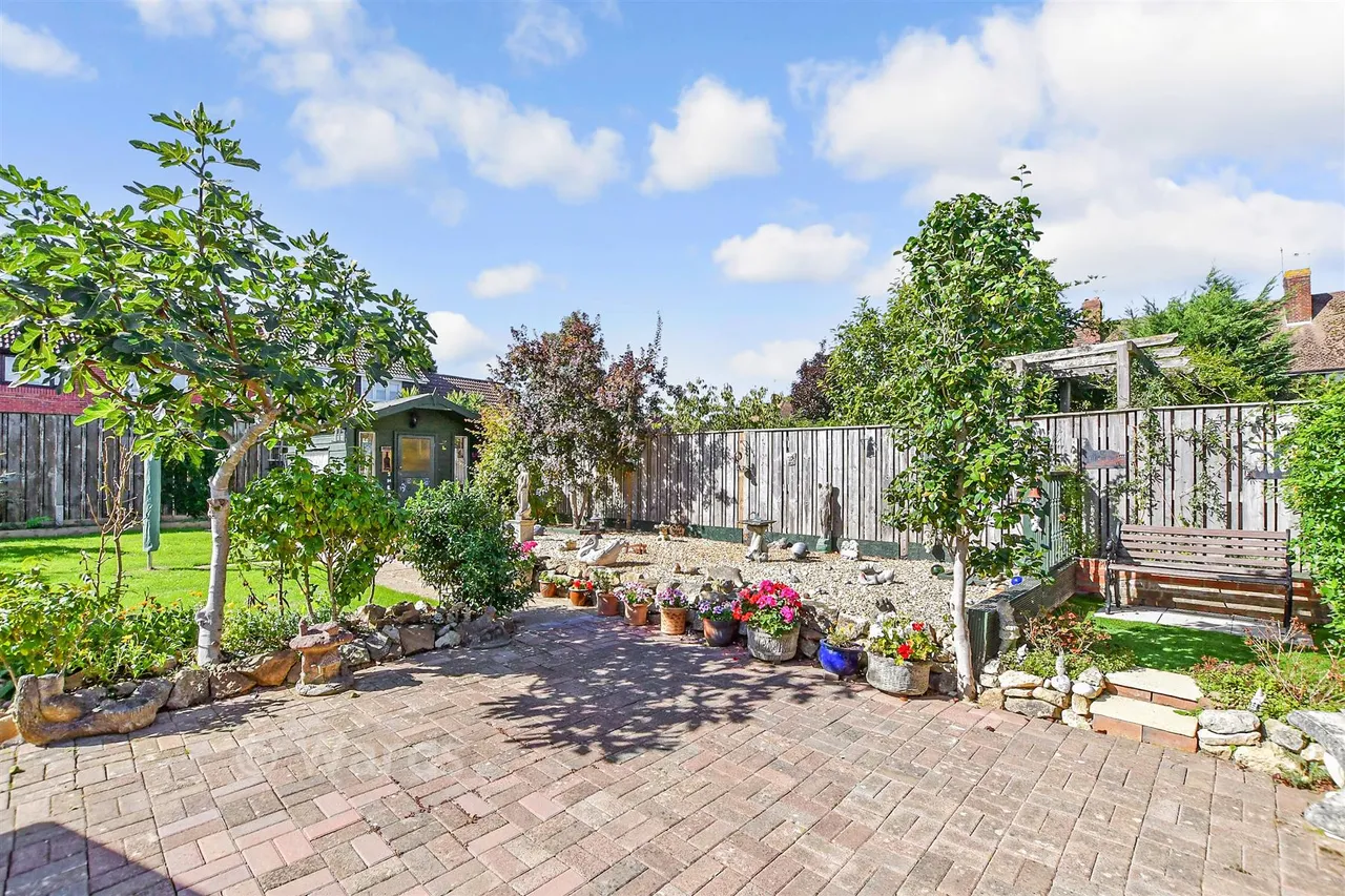 Frythe Close, Cranbrook, TN17, photo 15