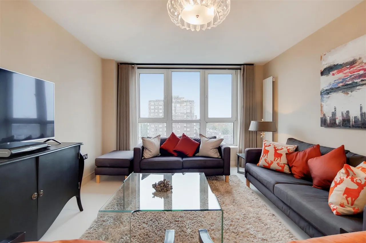 3 bed flat to rent — St. Johns Wood Park, London