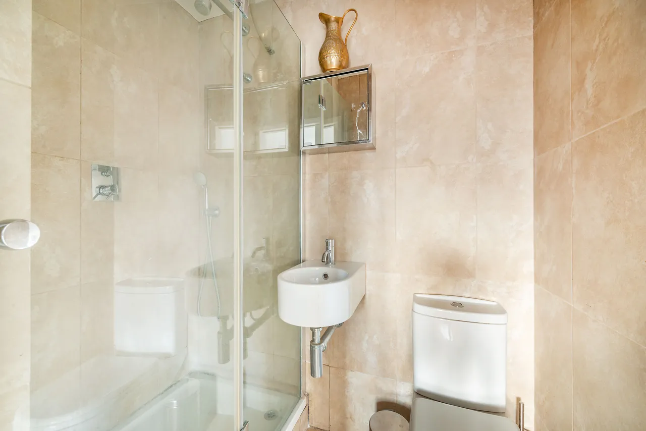 Second Floor, 169 Tavistock Crescent, London, photo 9