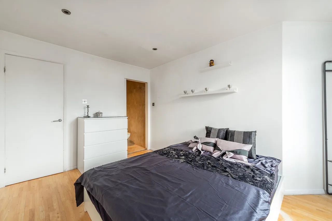 Second Floor, 169 Tavistock Crescent, London, photo 8