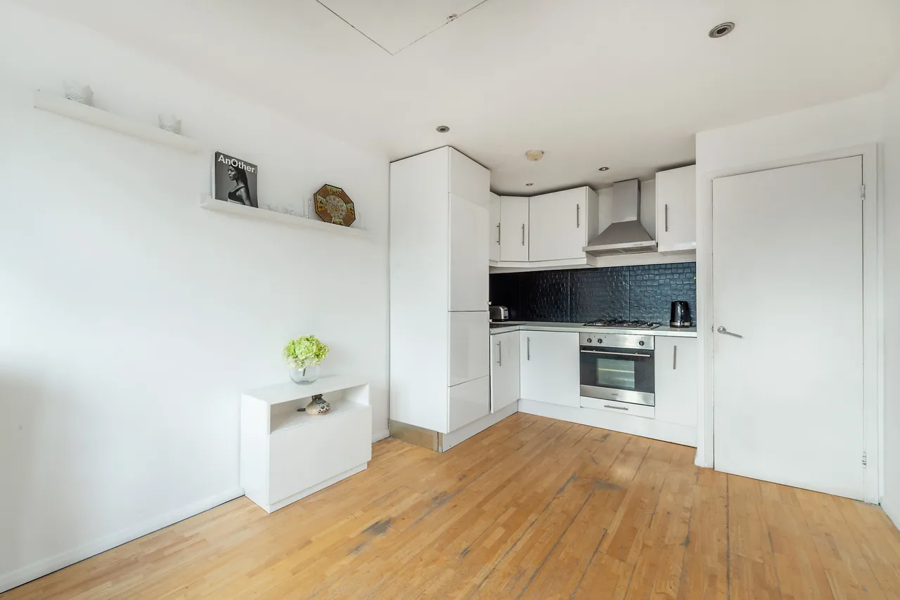 Second Floor, 169 Tavistock Crescent, London, photo 6