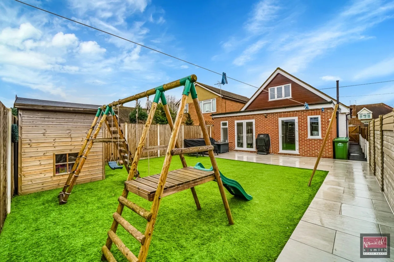 Ashgrove Road, Ashford, photo 12