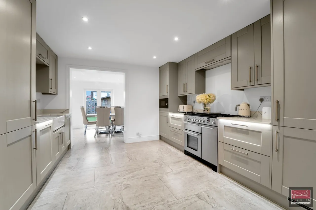 Ashgrove Road, Ashford, photo 3