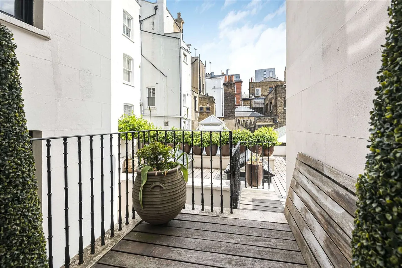 Great Russell Street, London, WC1B 3PB, photo 4