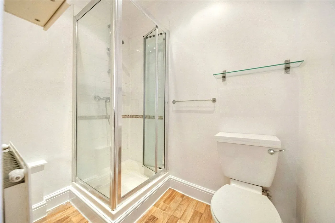 Putney Bridge Road, London, SW15, photo 7