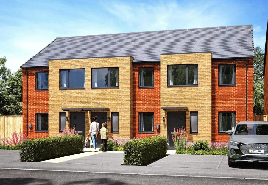 3 bed house for sale, Bristol Road, GL10