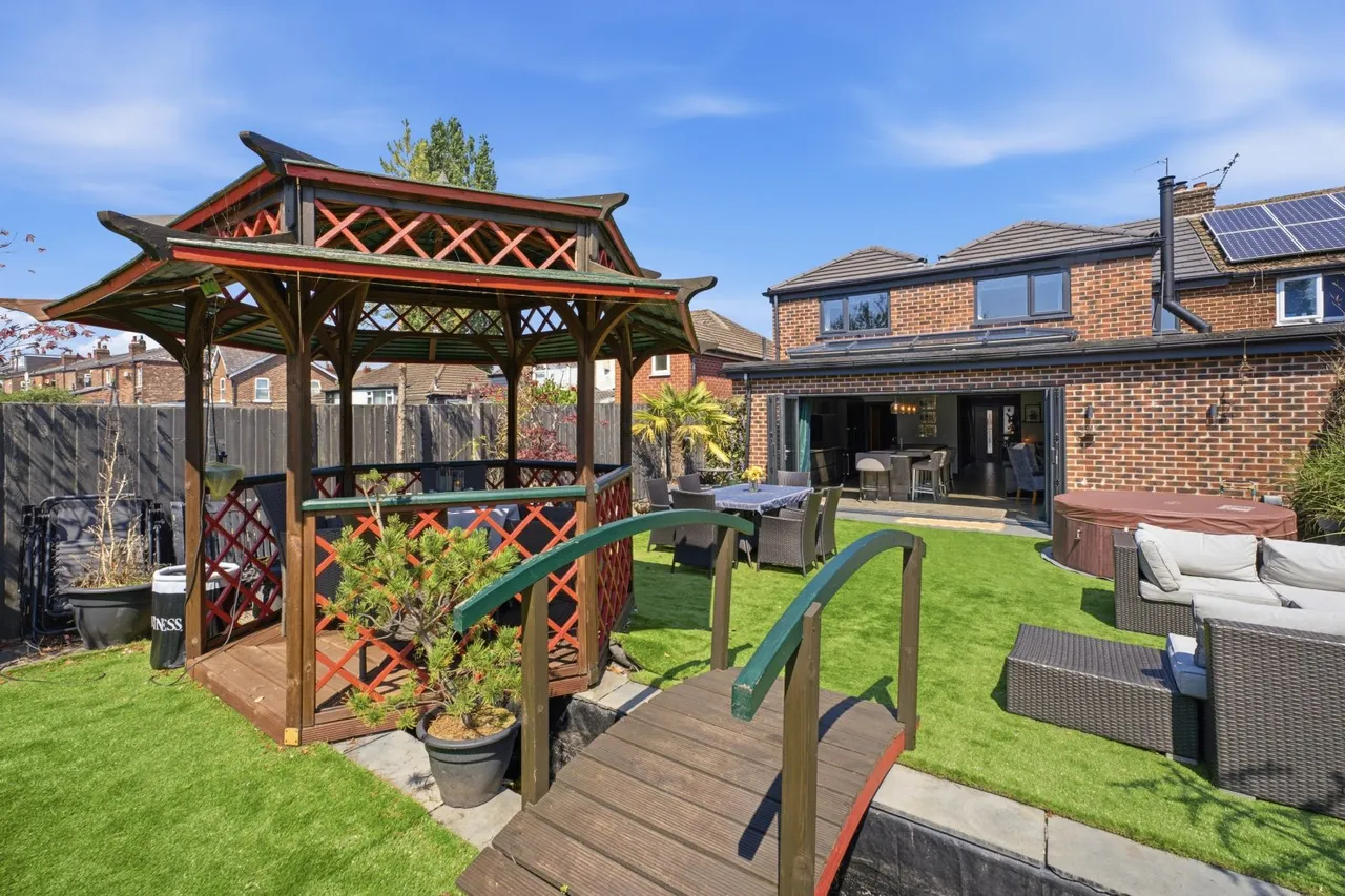 Bowerfold Lane, Heaton Norris, SK4, photo 5