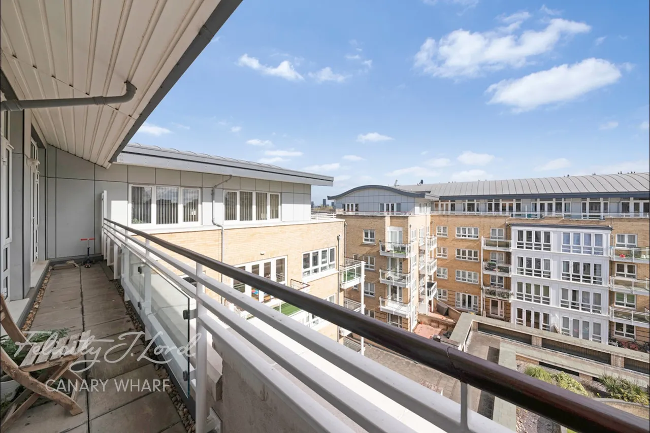St Davids Square, London, E14, photo 11