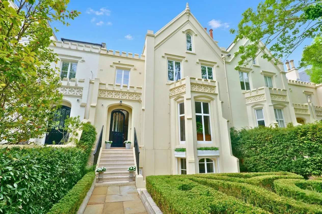 5 bed property to rent, Addison Road, Holland Park, W14