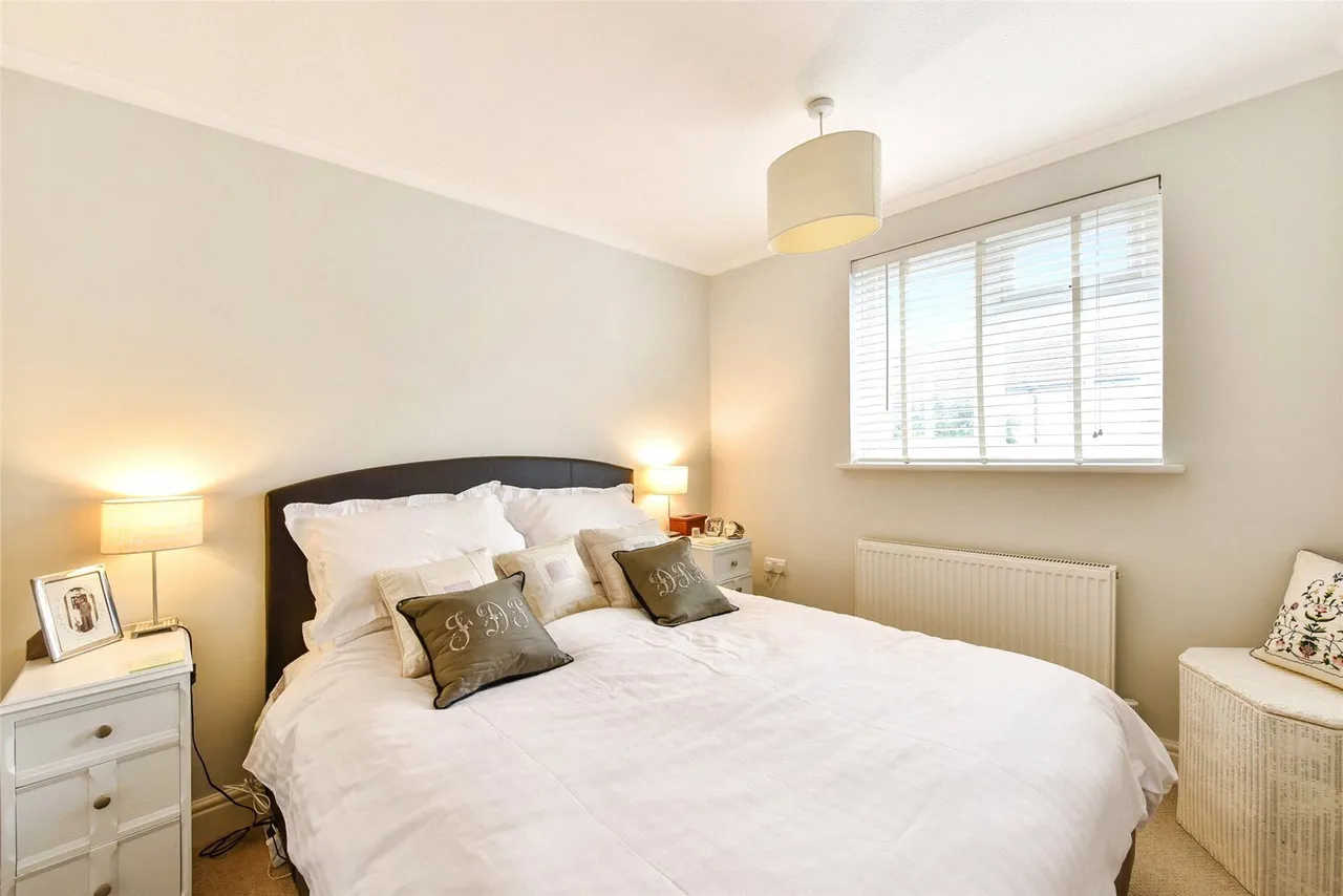 Victoria Road, Chichester, PO19, photo 11