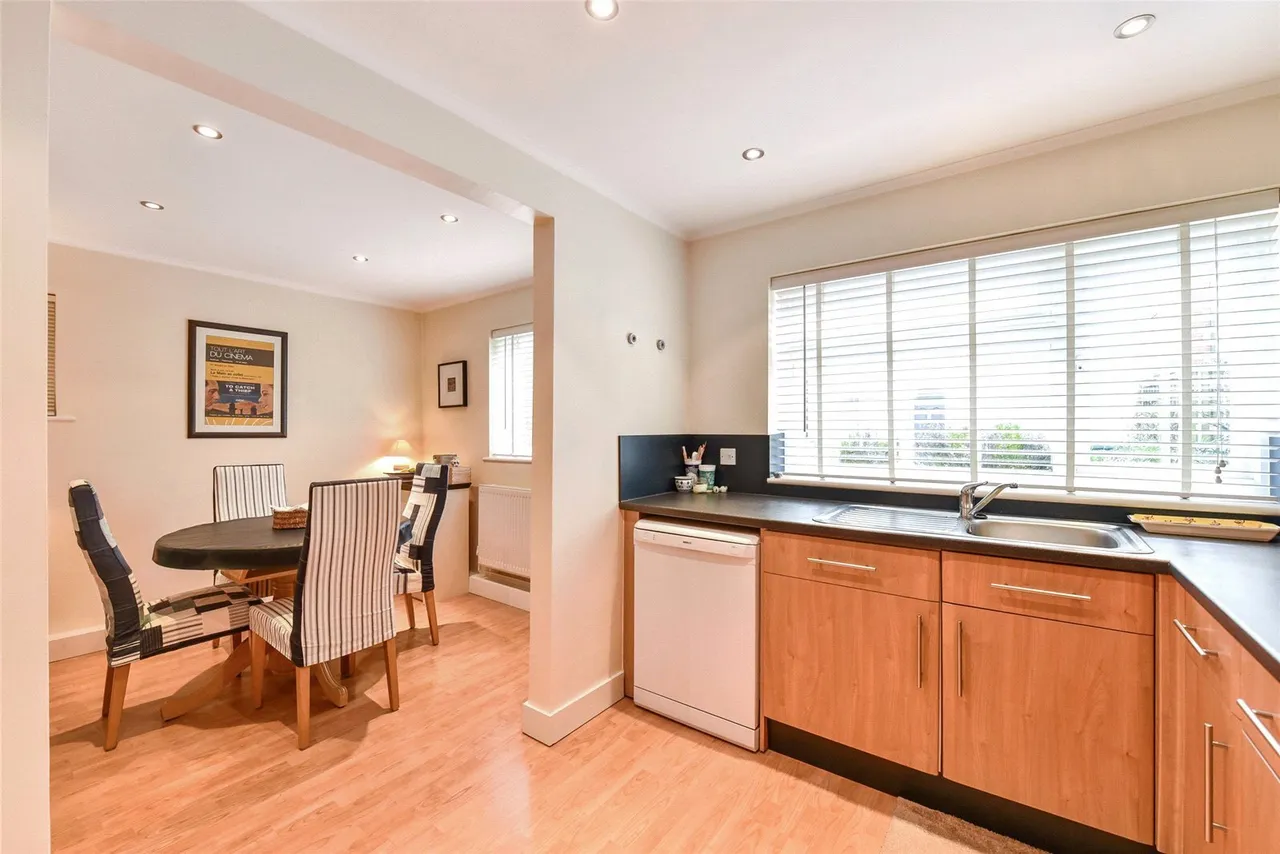Victoria Road, Chichester, PO19, photo 9