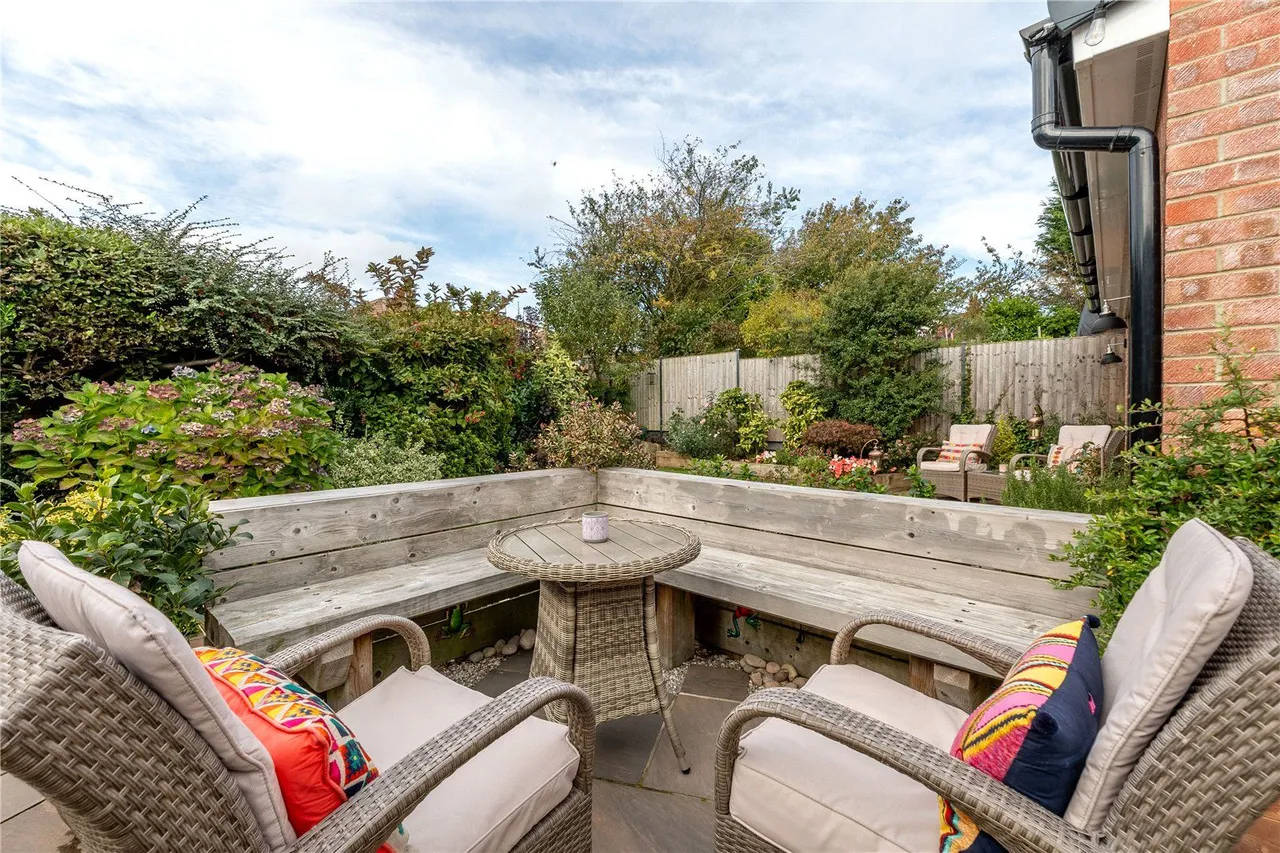 High Moor Grove, Leeds, LS17, photo 12