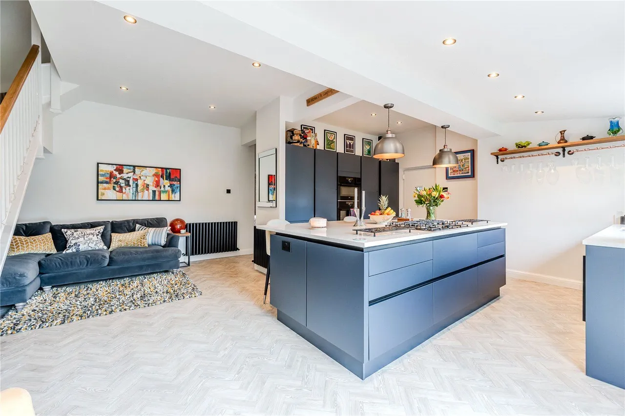 High Moor Grove, Leeds, LS17, photo 14