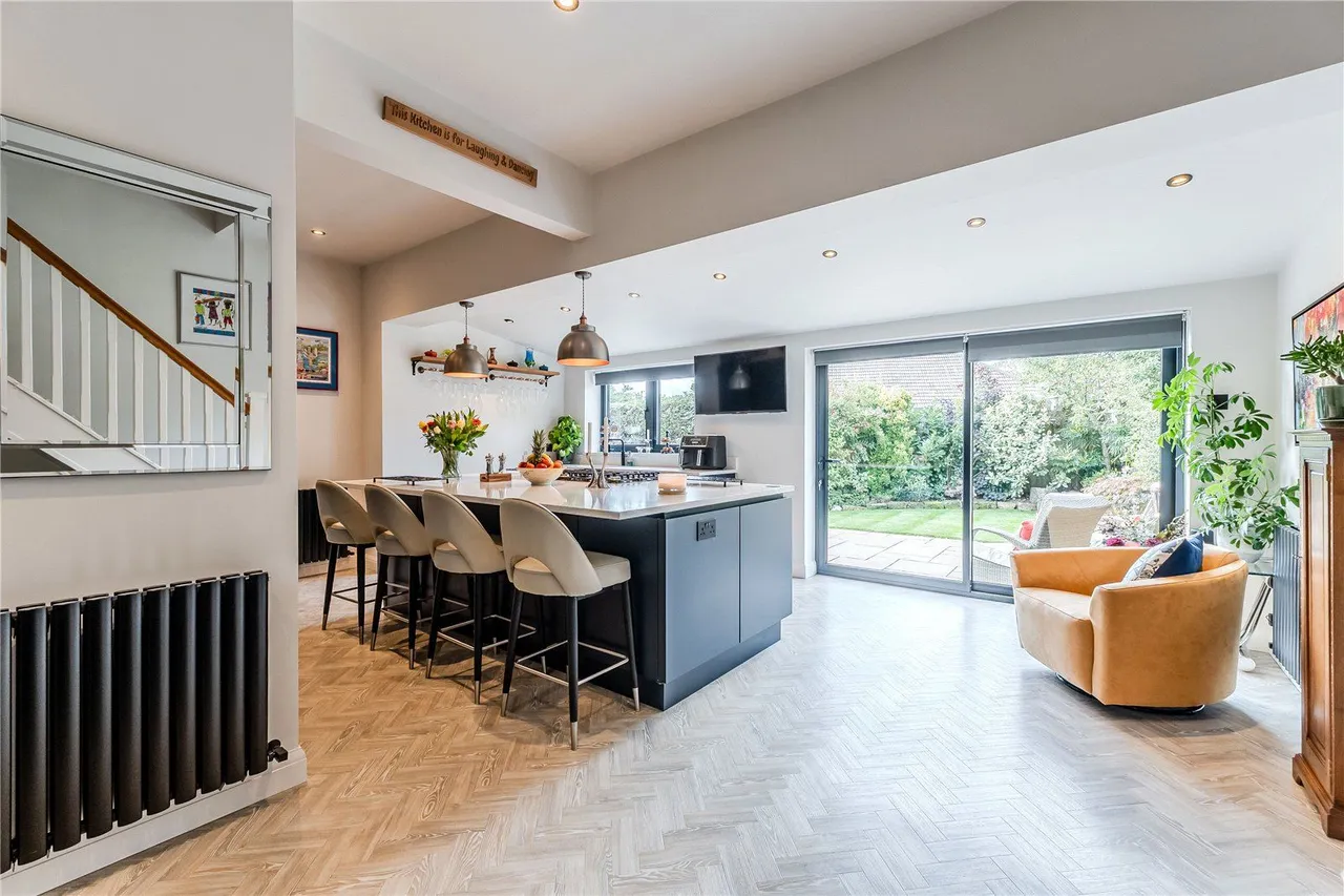 High Moor Grove, Leeds, LS17, photo 3