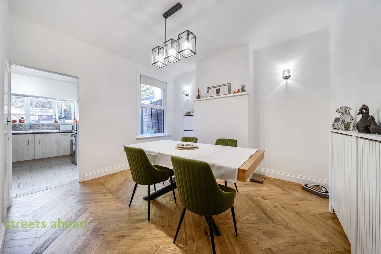 Stoats Nest Road, Coulsdon, CR5, photo 4