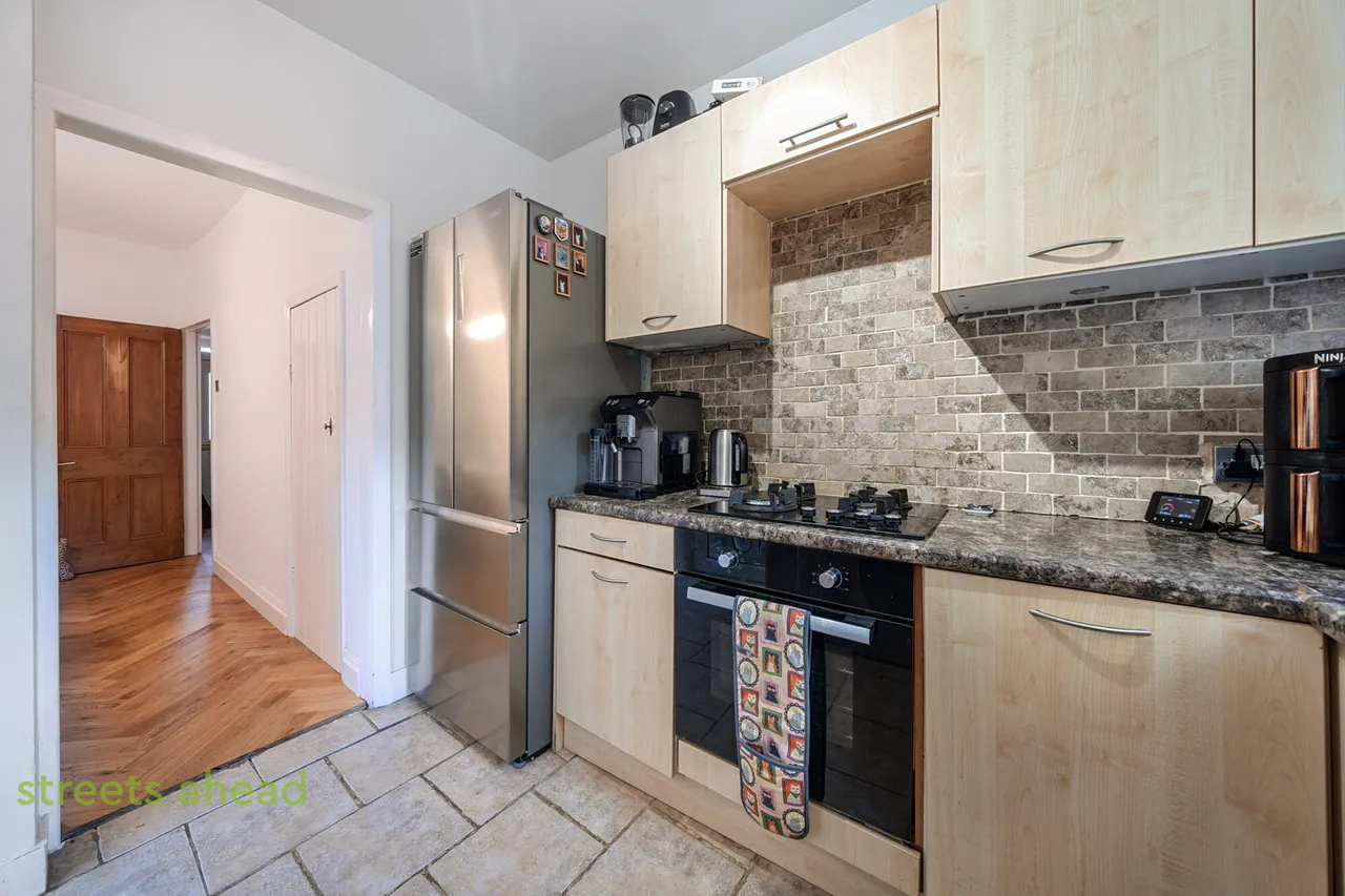Stoats Nest Road, Coulsdon, CR5, photo 6